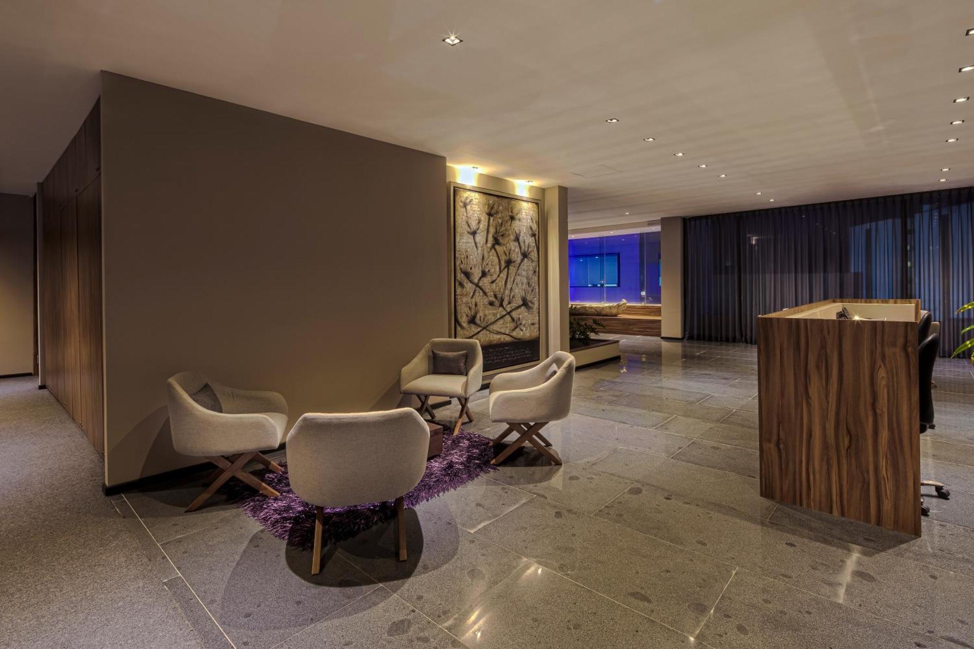 Hotel Kharma 5*