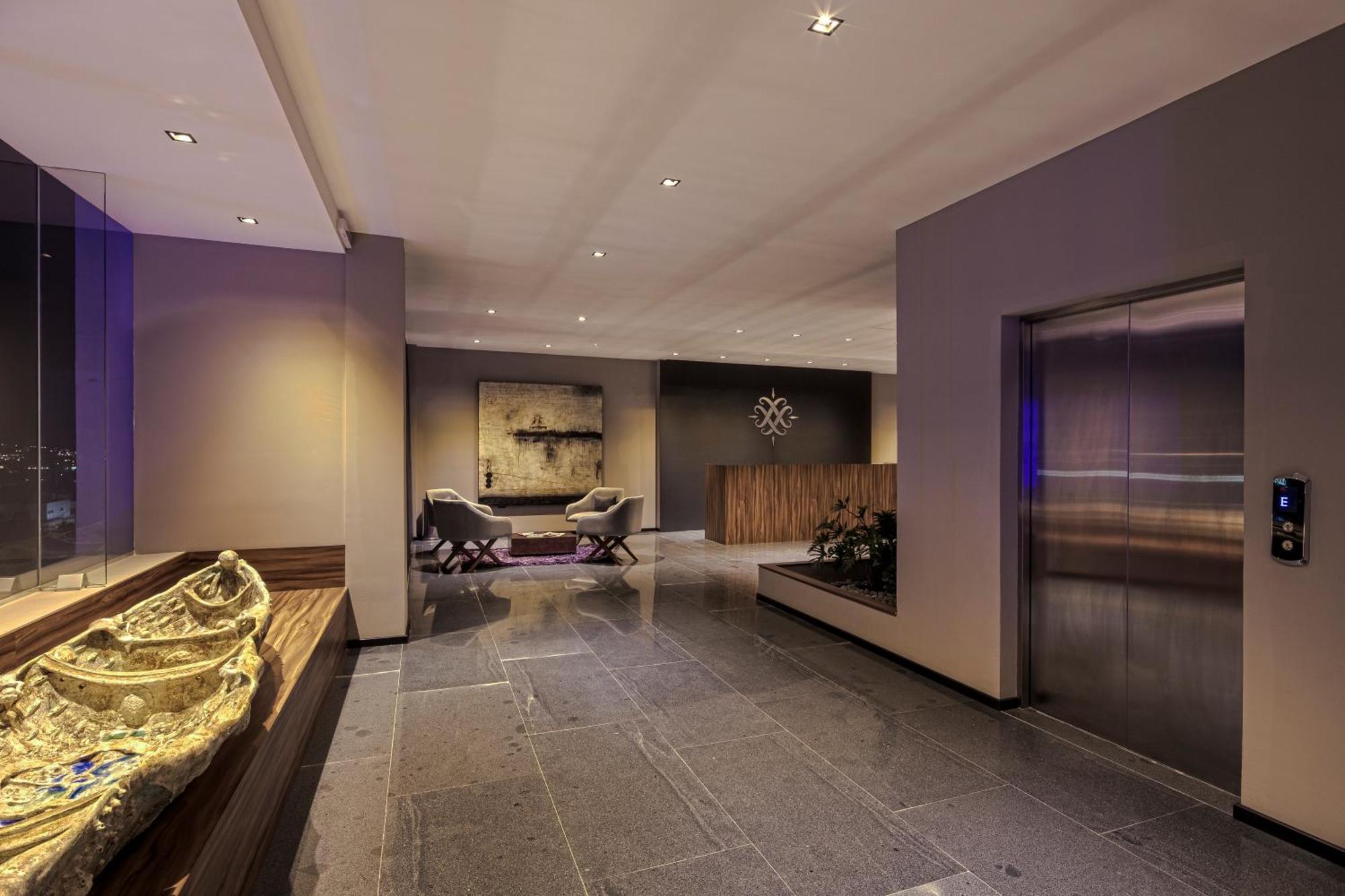 Kharma Hotel 5*