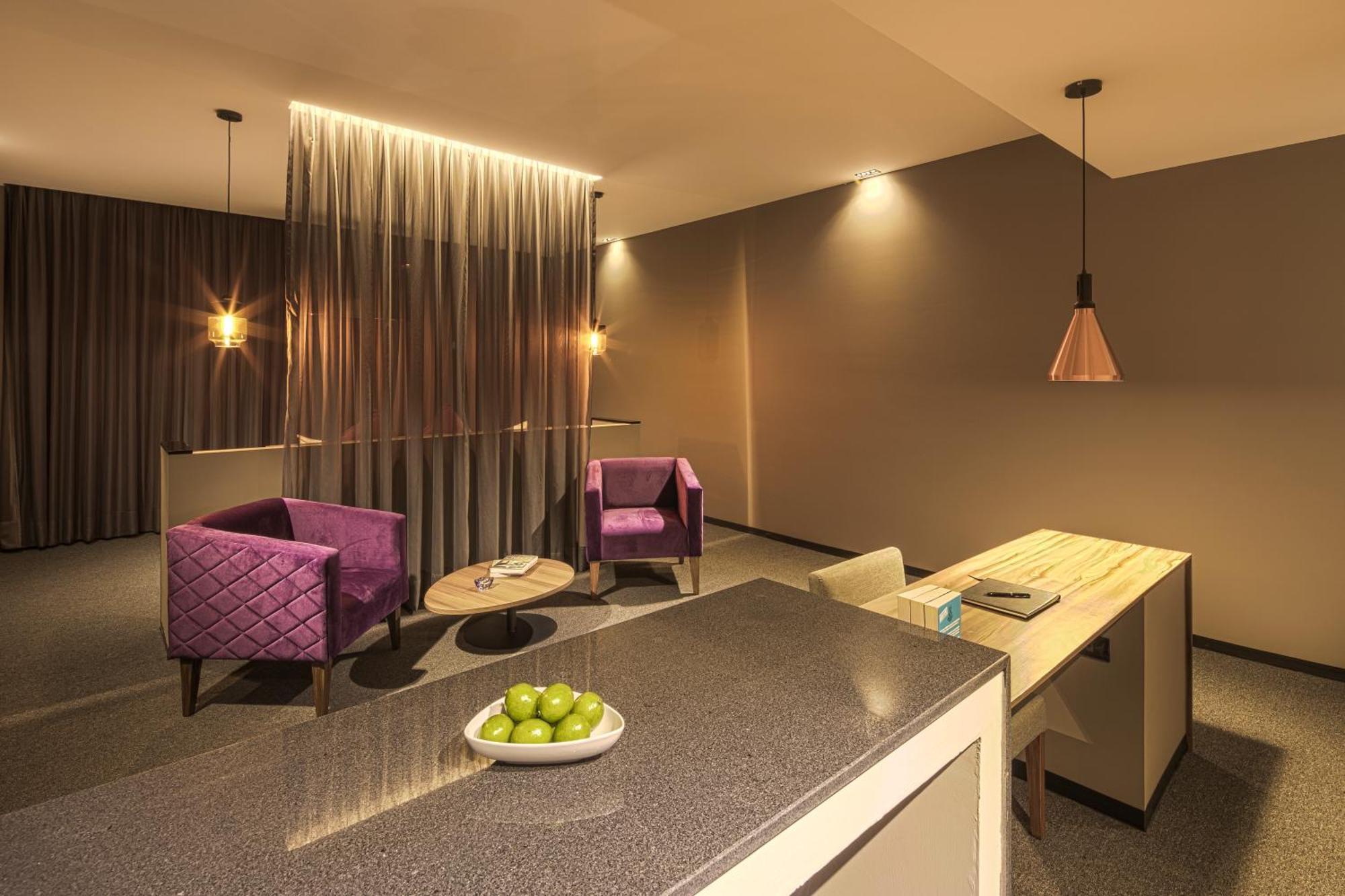 Hotel Kharma