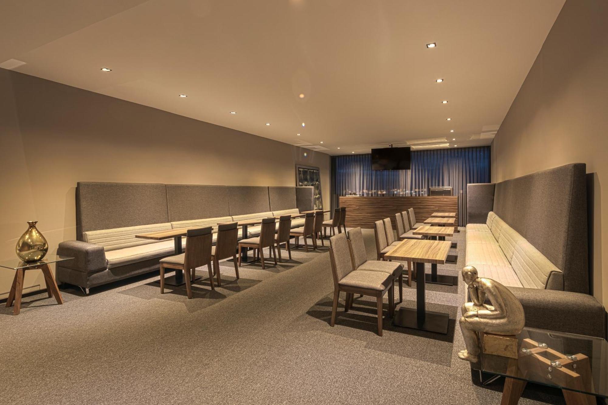 Hotel Kharma 5*