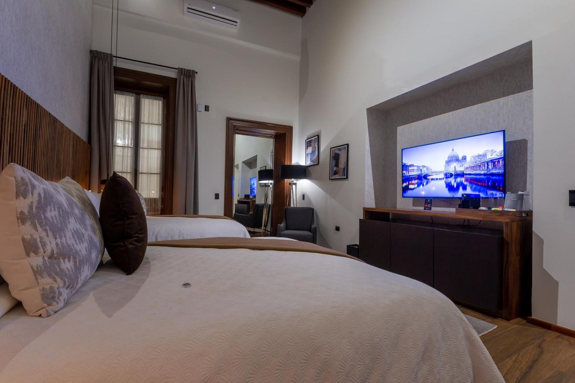 Nueve 25 Boutique Hotel