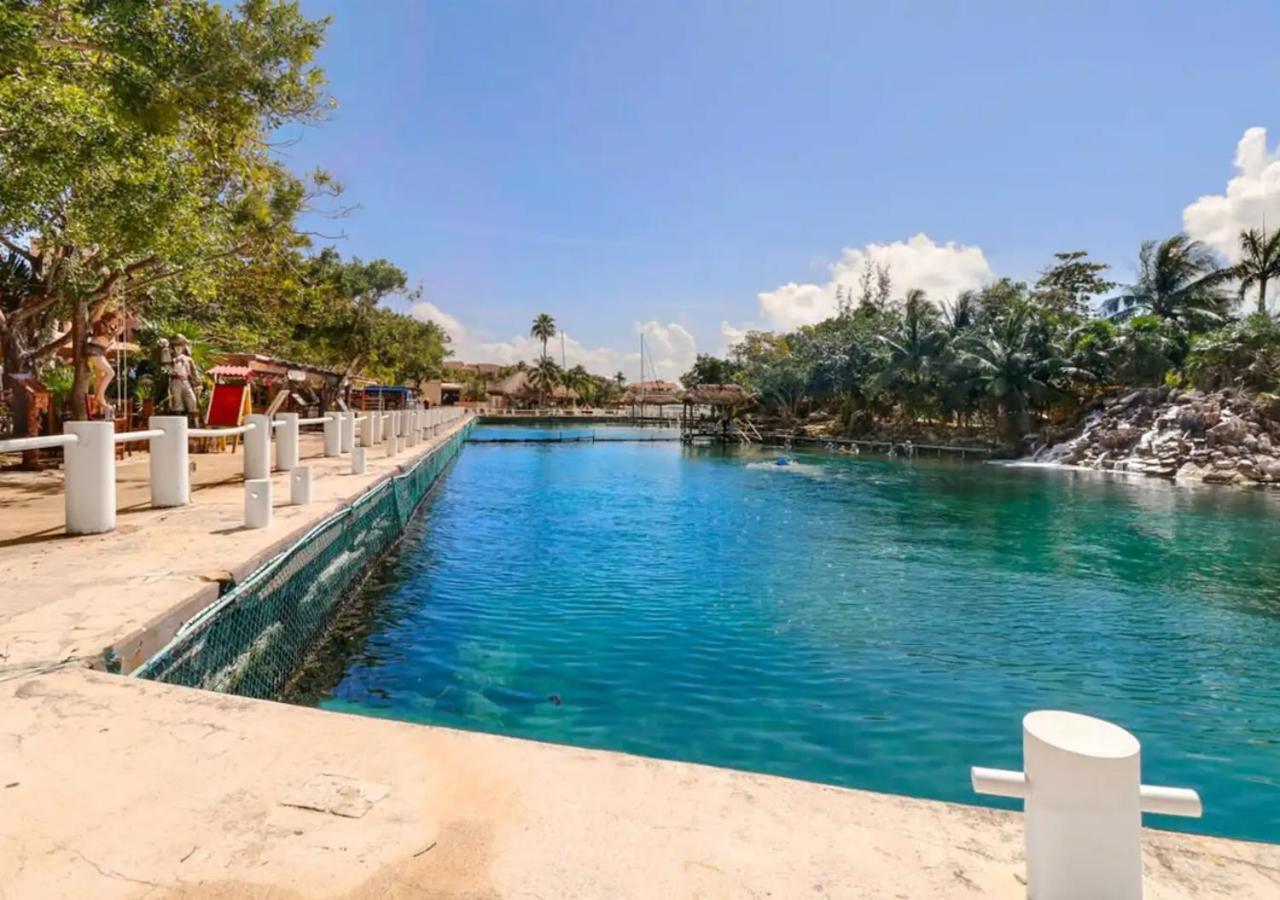 Ground Floor Paradise With Marina View And Pool Paddleboard Included