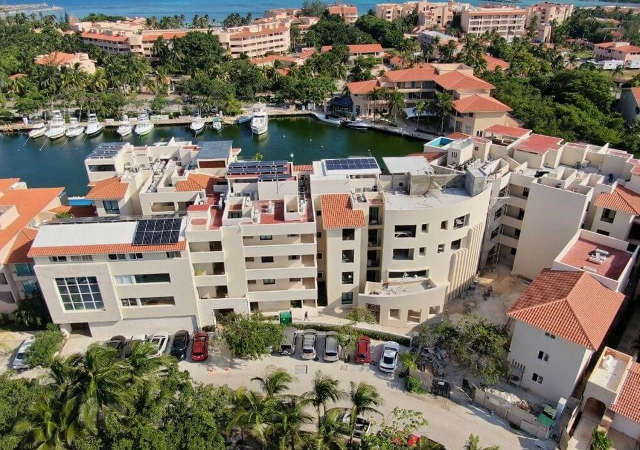Ground Floor Paradise With Marina View And Pool Paddleboard Included *