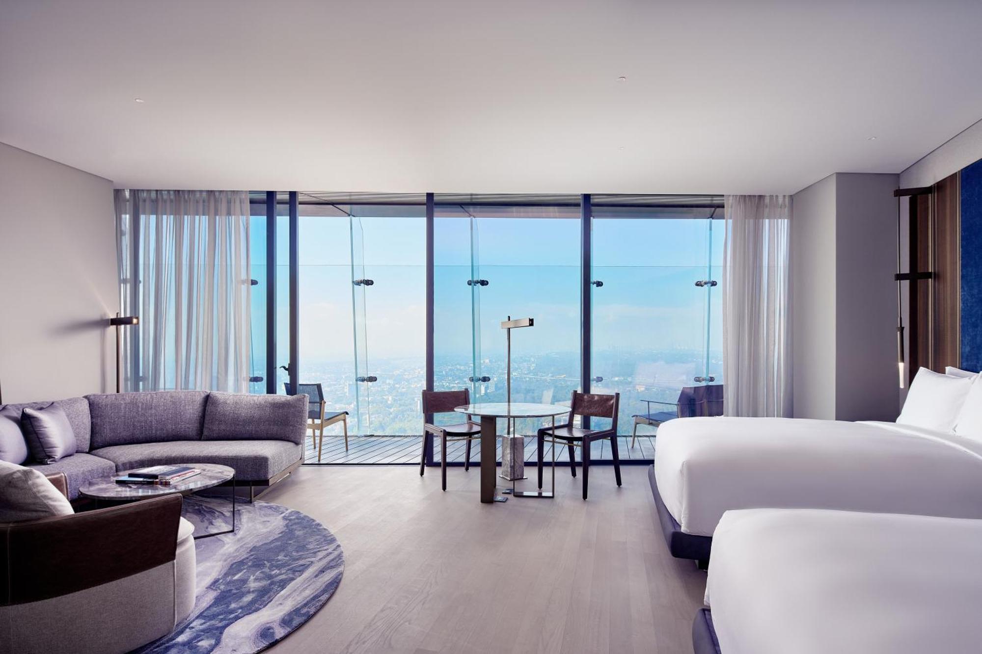 The Ritz-carlton Residences 5*
