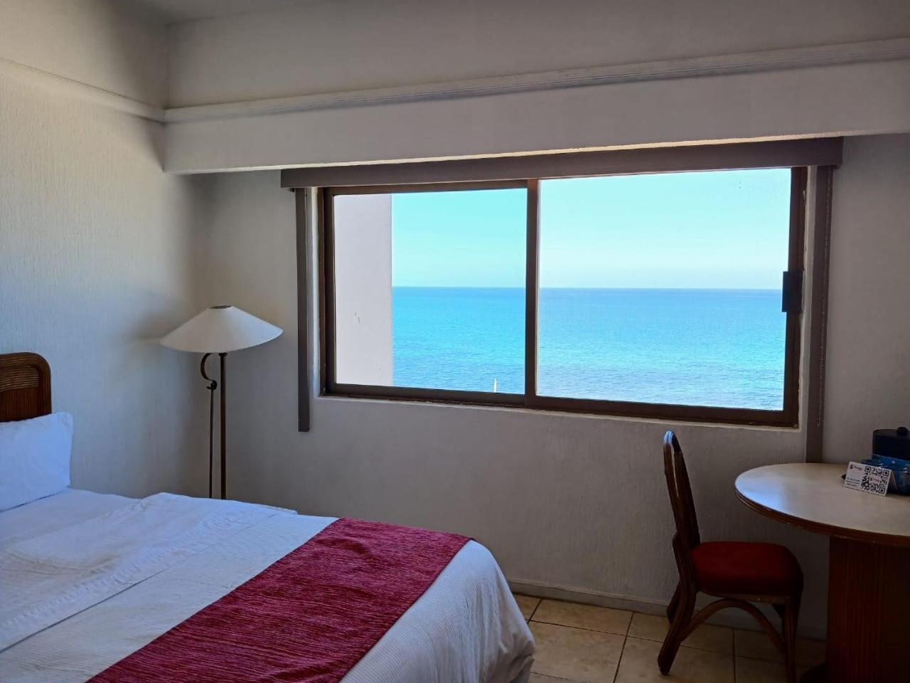 San Carlos Plaza Hotel 4*