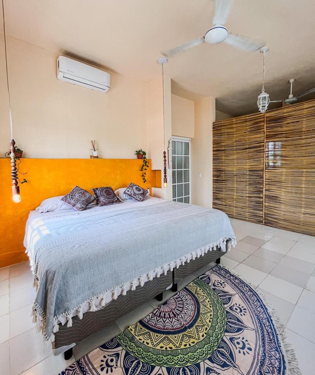 La Casa Del Sol, Beachfront Holiday home