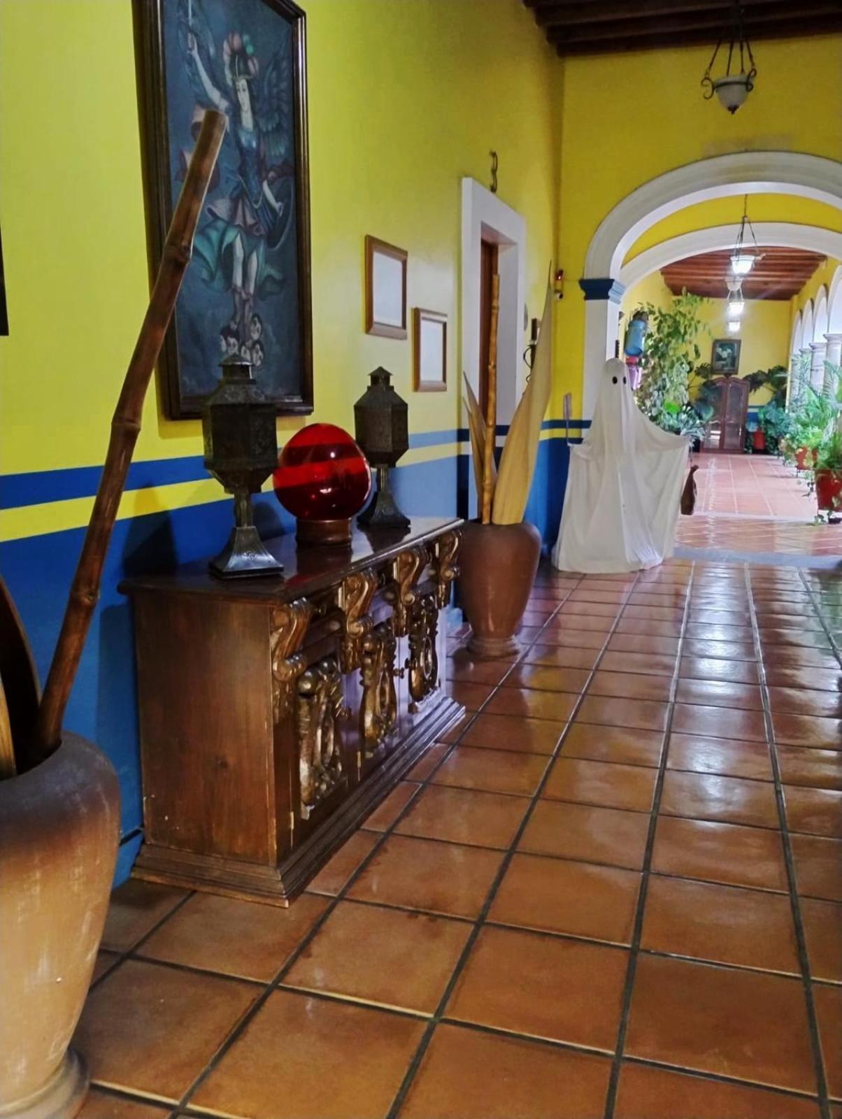 La Casa De Patios & Hotel 5*