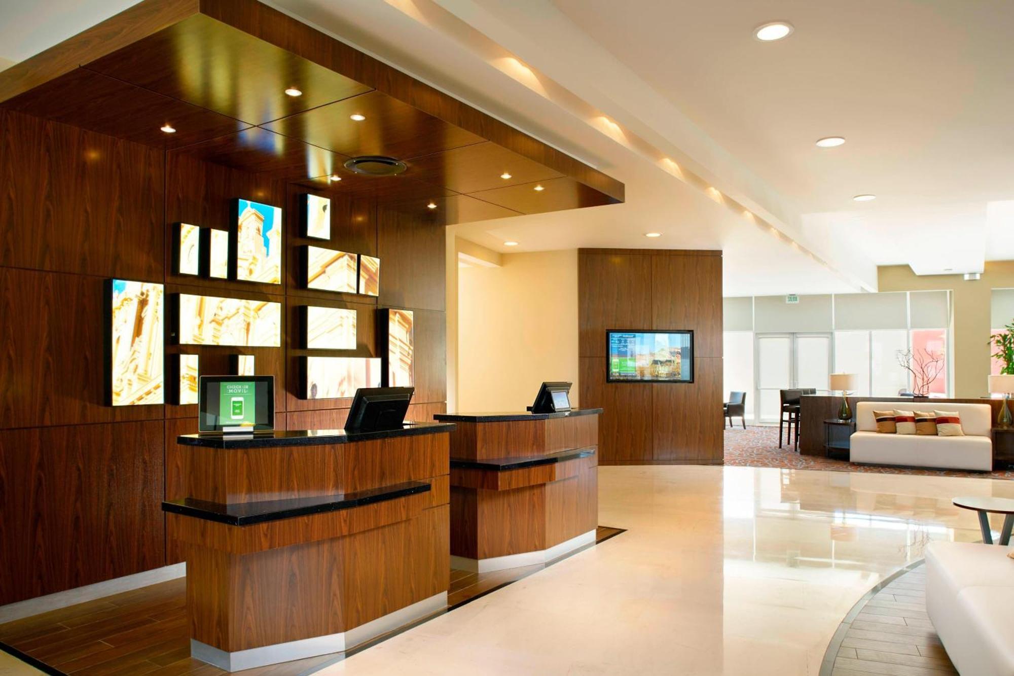 Courtyard By Marriott Hotel 4*