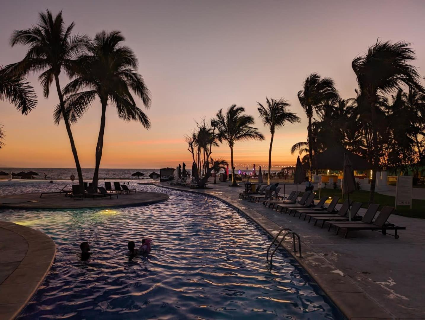 Villamagna - Beachfront Retreat With Oceanviews * Nuevo Vallarta