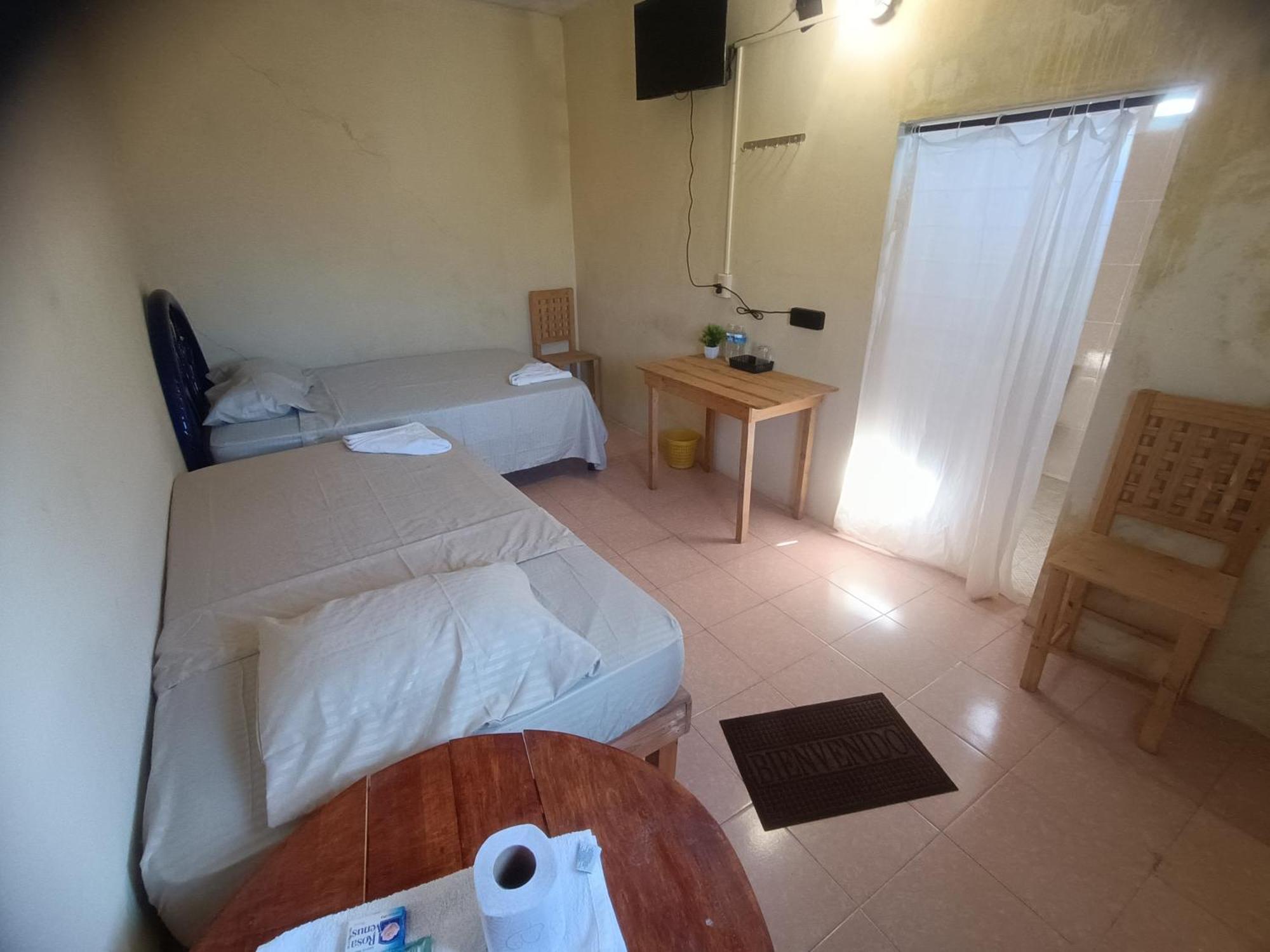 Hospedaje C&r *