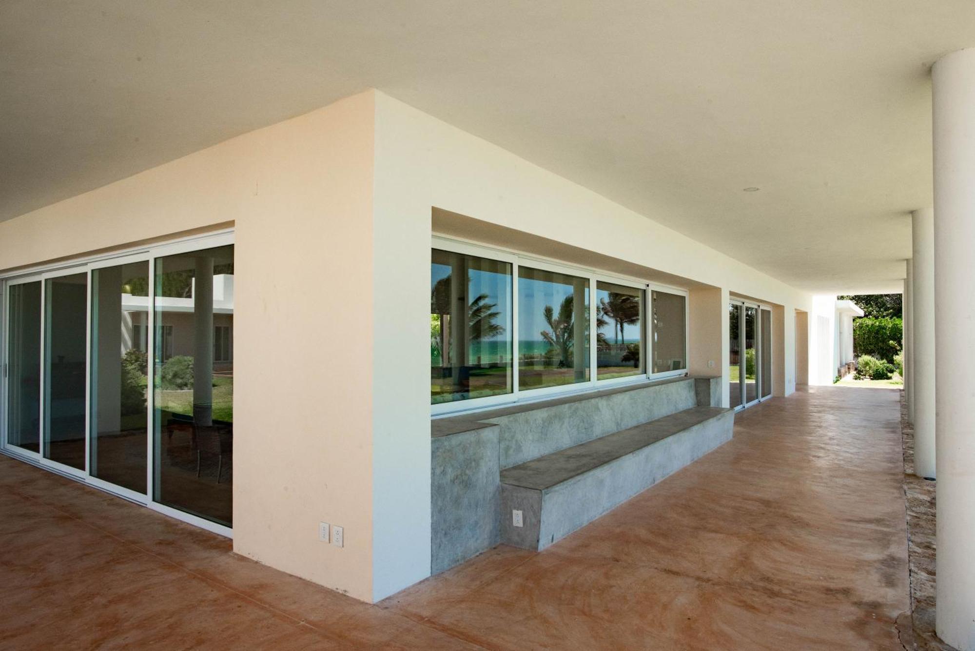 Holiday home 97985 Stunning Beachfront Wi-fi East Of Progreso Chicxulub