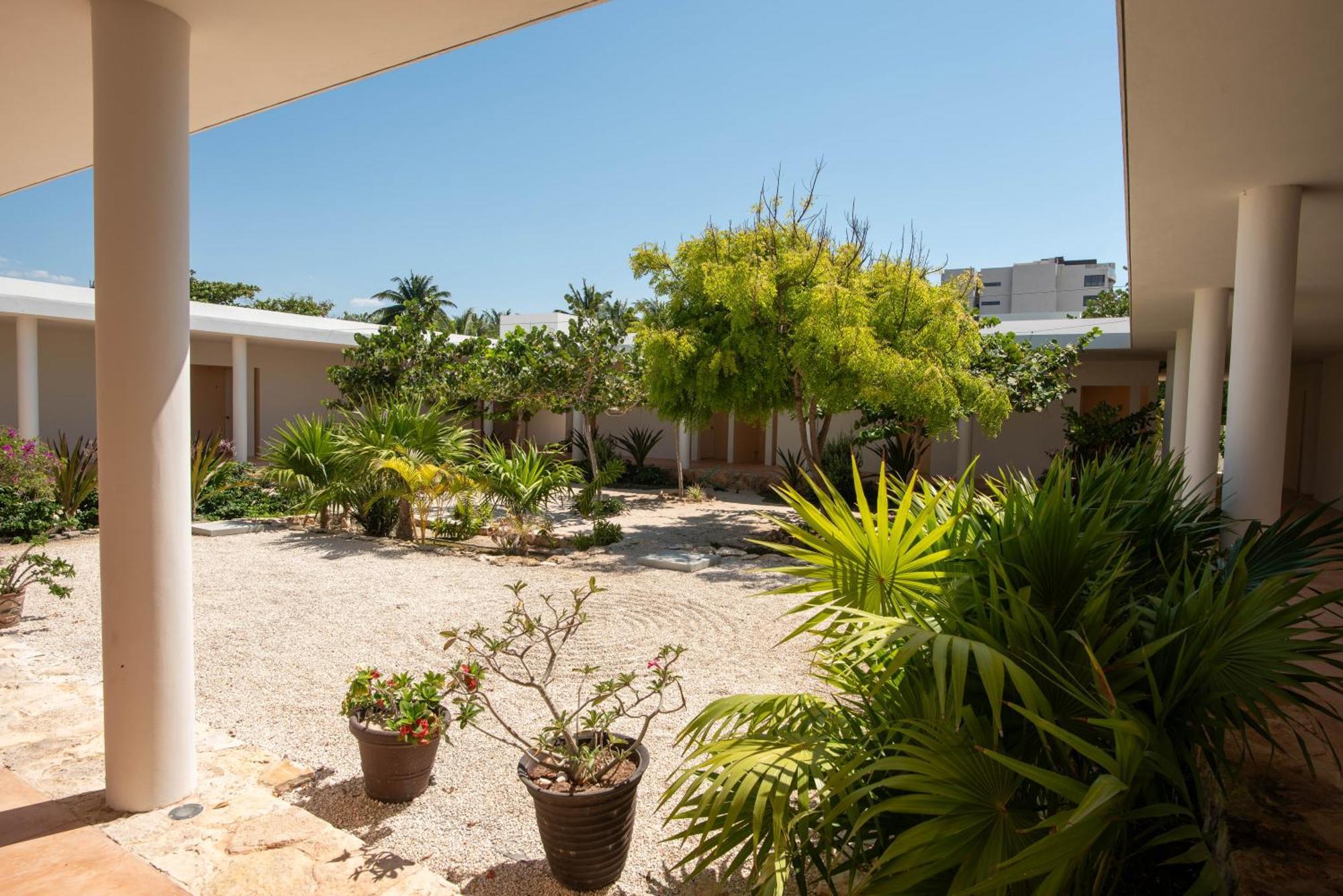 Holiday home 97985 Stunning Beachfront Wi-fi East Of Progreso Chicxulub
