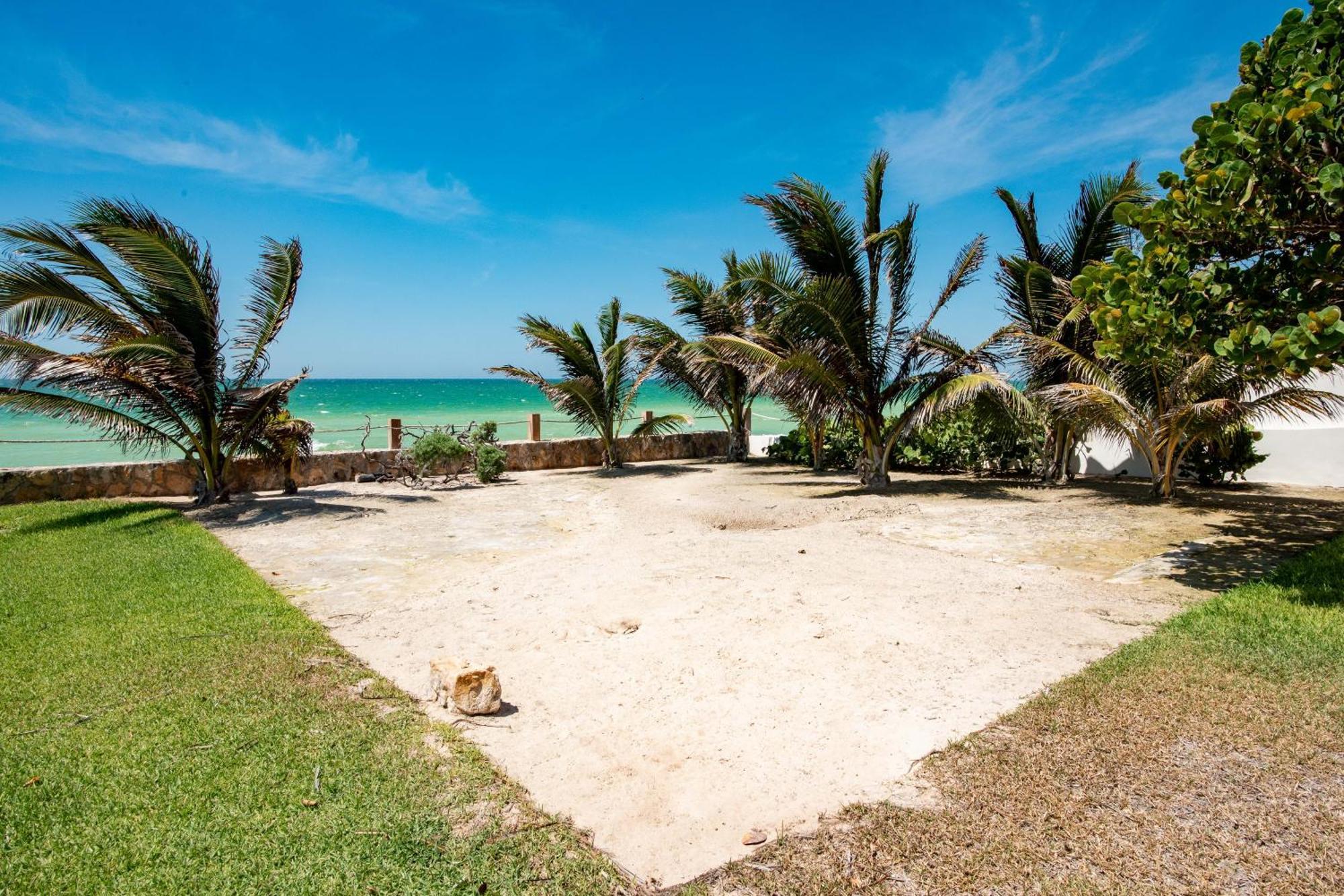 97985 Stunning Beachfront Wi-fi East Of Progreso Holiday home Chicxulub