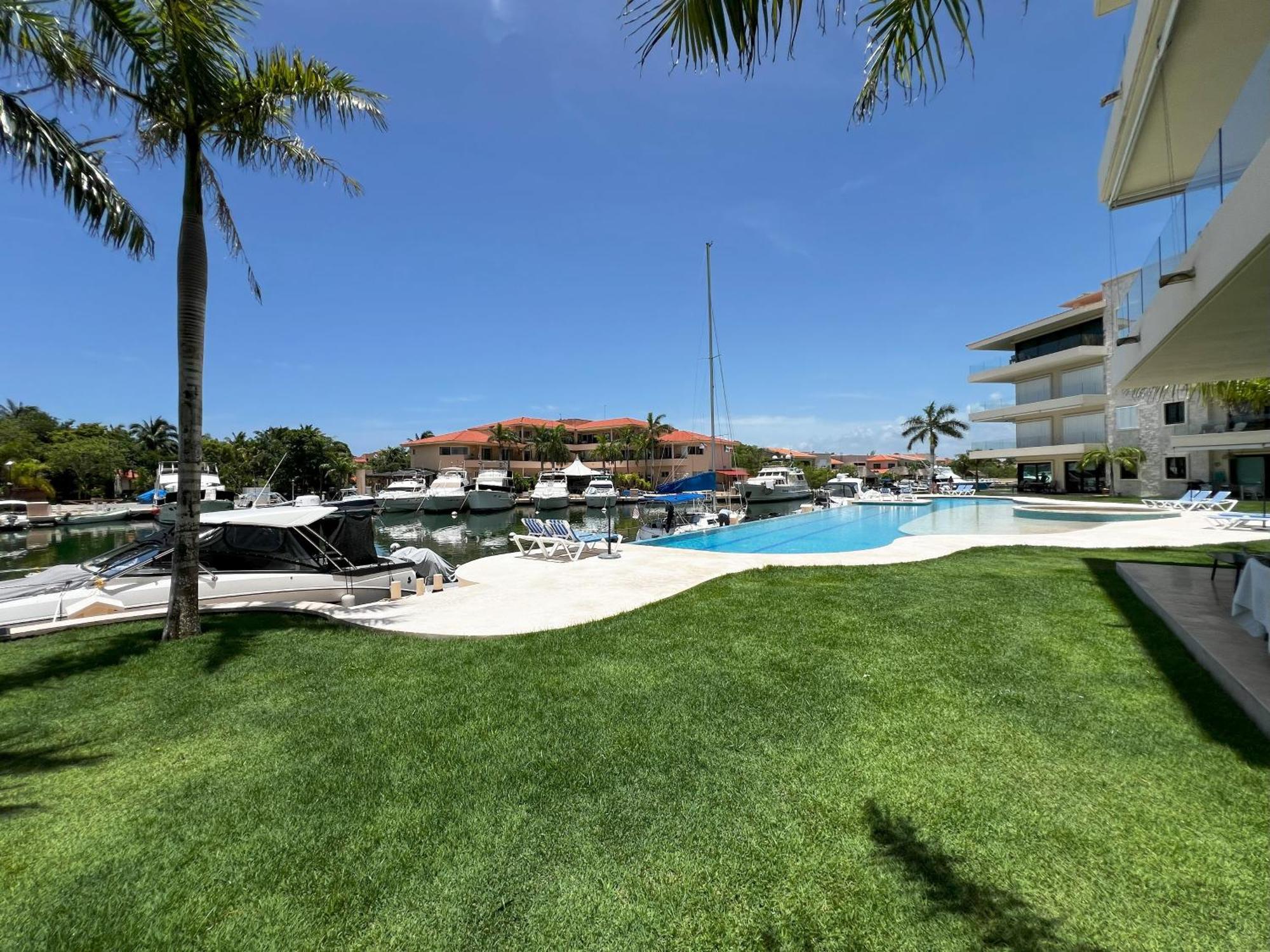 Ground Floor Paradise With Marina View And Pool Paddleboard Included Puerto Aventuras