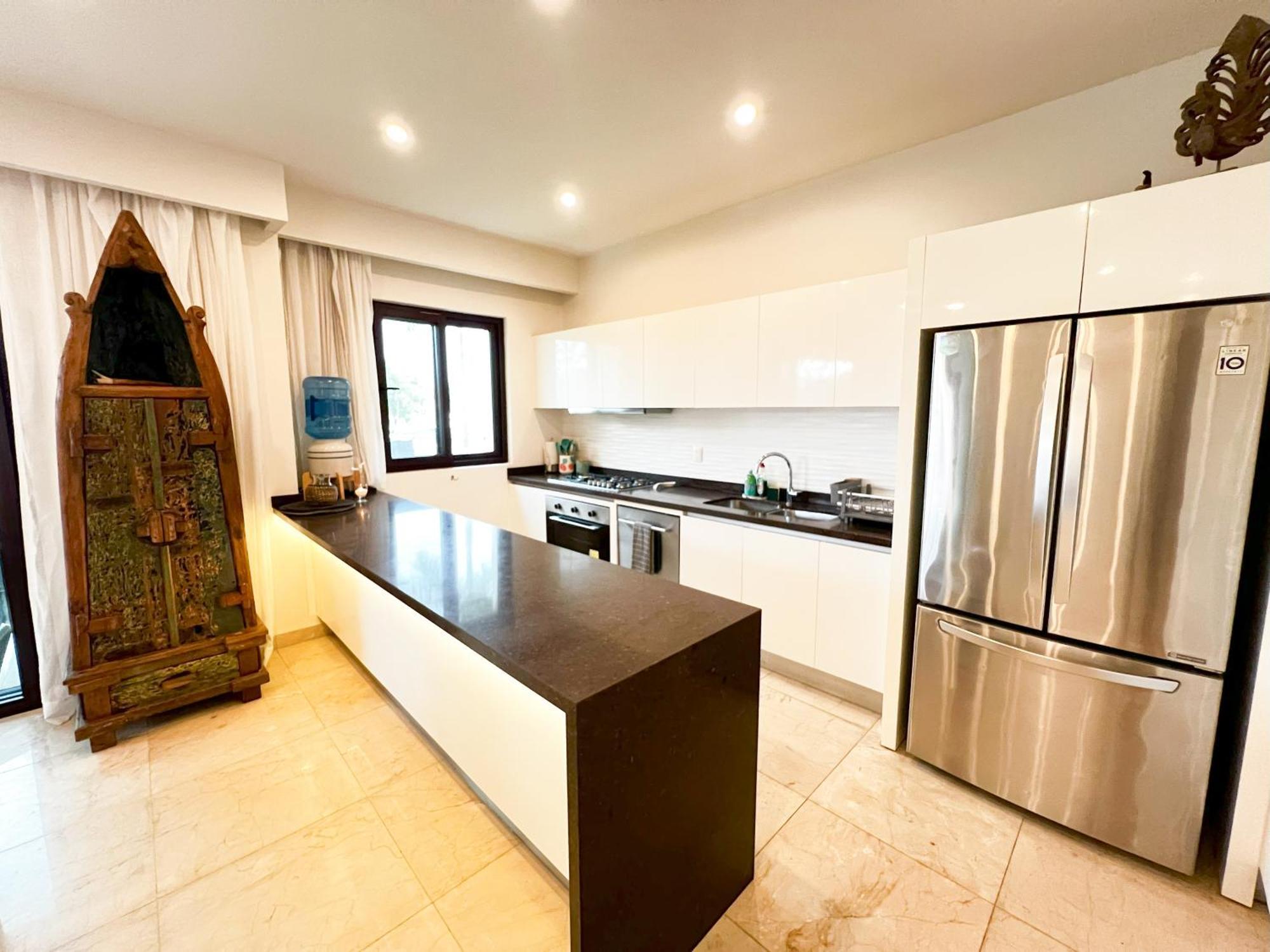 Apartment Ground Floor Paradise With Marina View And Pool Paddleboard Included *