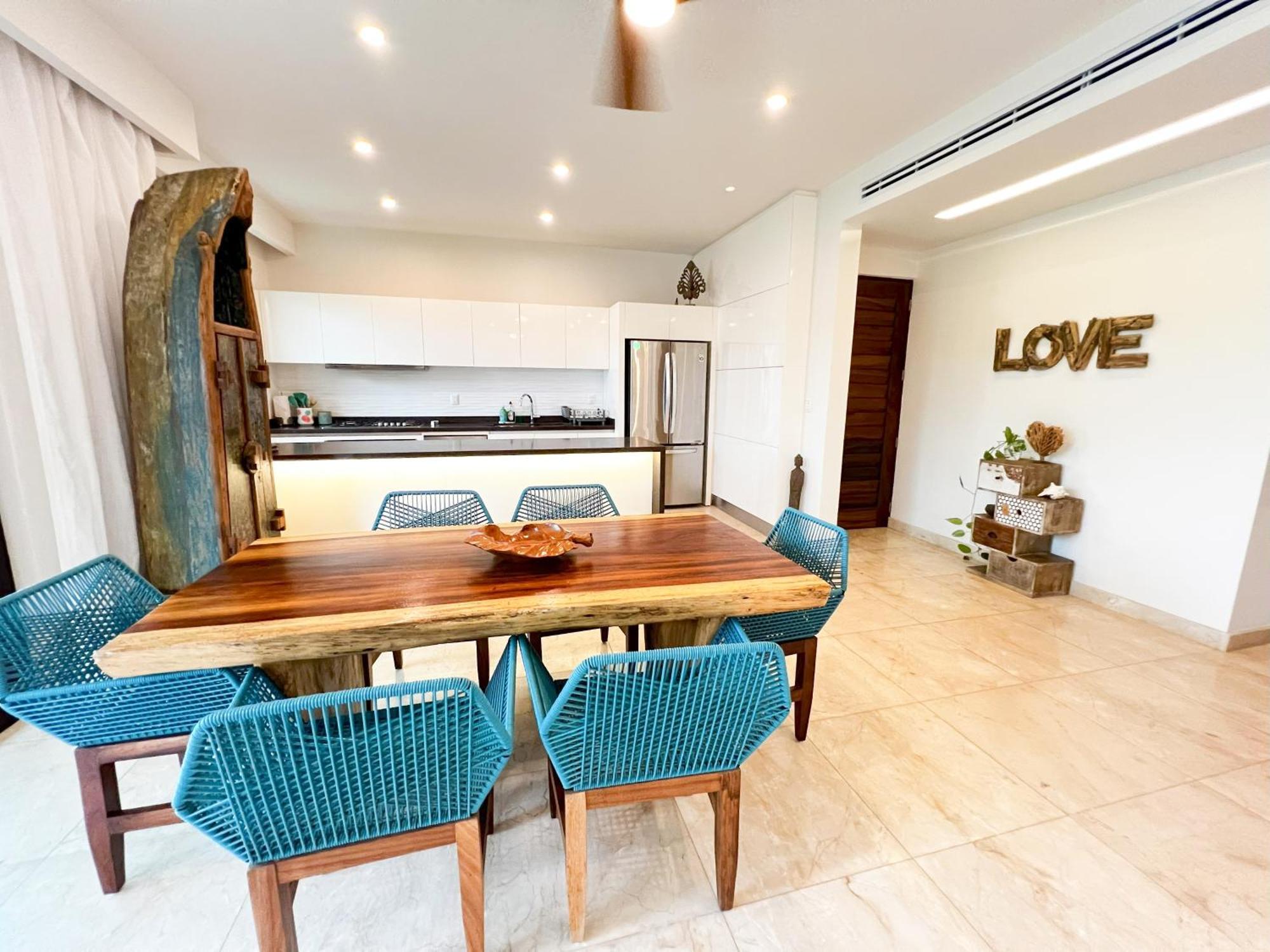 Ground Floor Paradise With Marina View And Pool Paddleboard Included