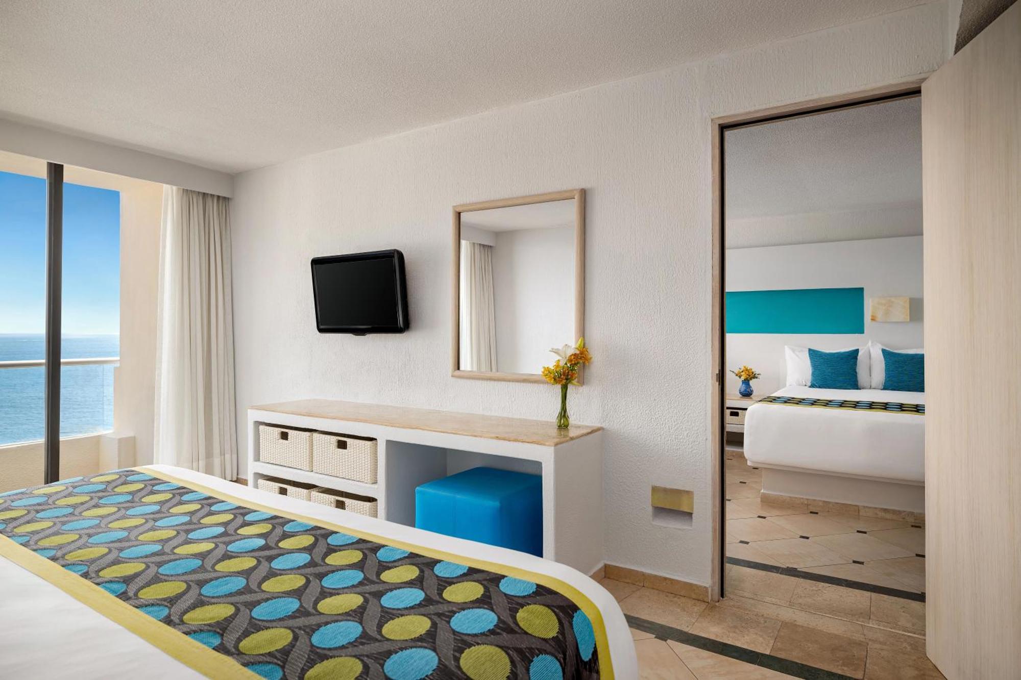 Sunscape Dorado Pacifico Ixtapa & Resort 4*
