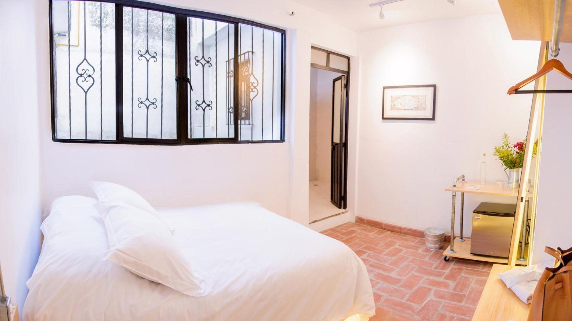 Agrado Hotel 4*
