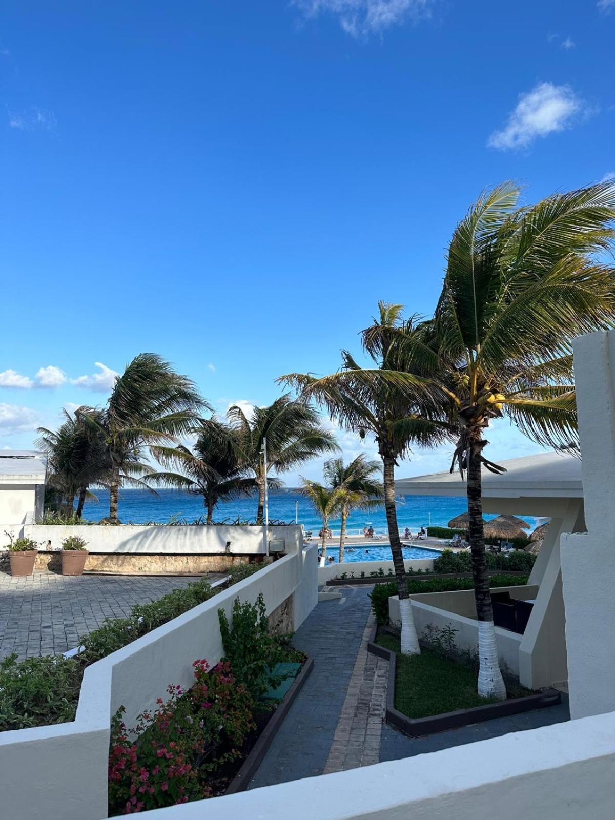 Apartment Brisas, Beyond Expectations Oceanfront *