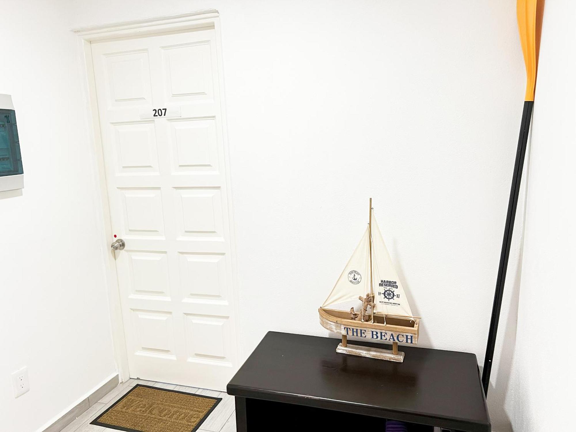 Ocean & Marina Views,affordable,spoil Yourself! Apartment