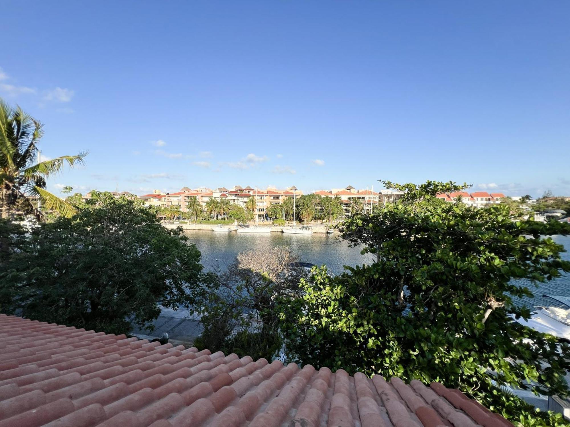 Apartment Ocean & Marina Views,affordable,spoil Yourself! *
