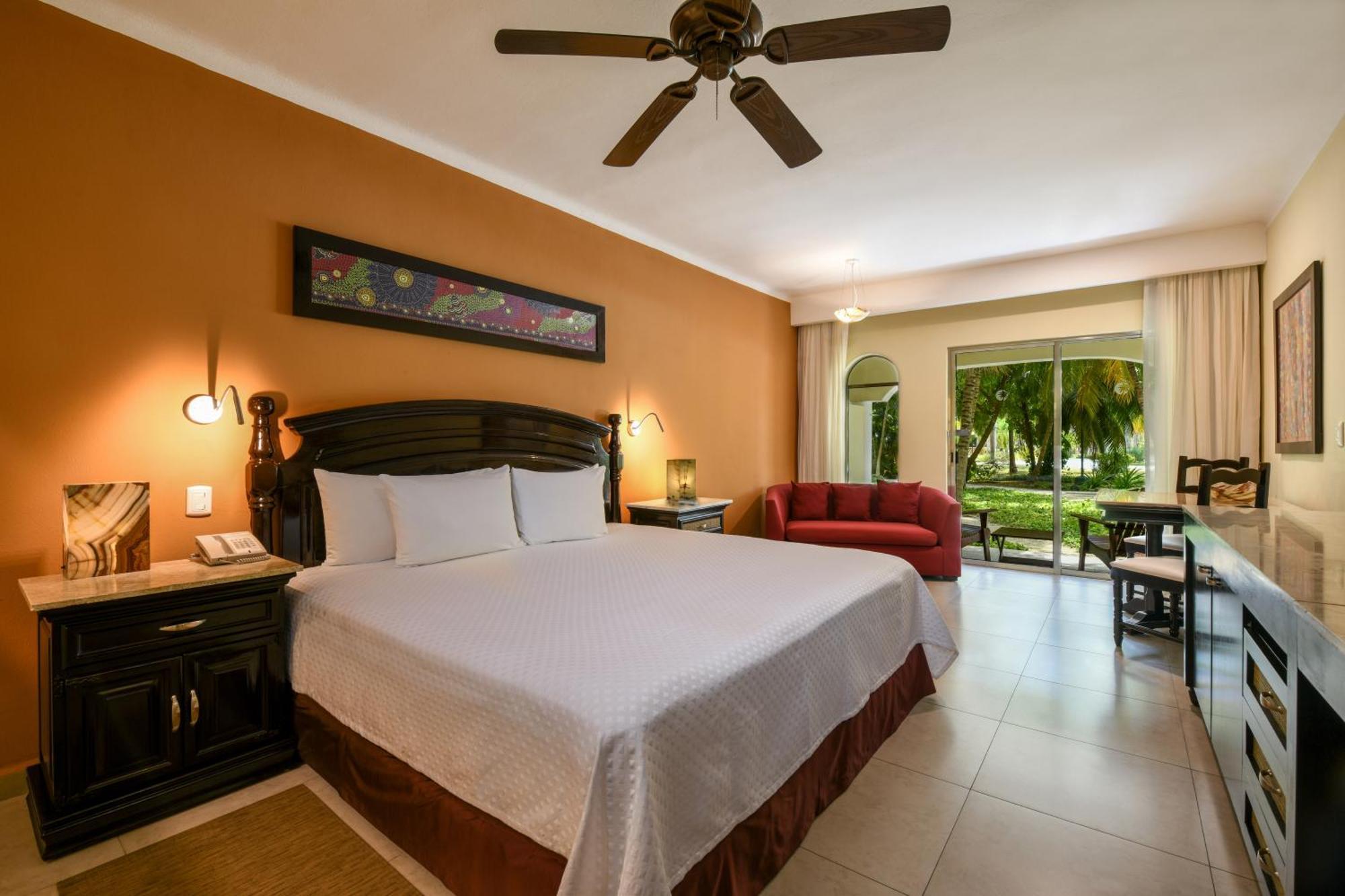 El Dorado Royale Catamaran, Cenote & Inclusive (adults Only) Resort 5*