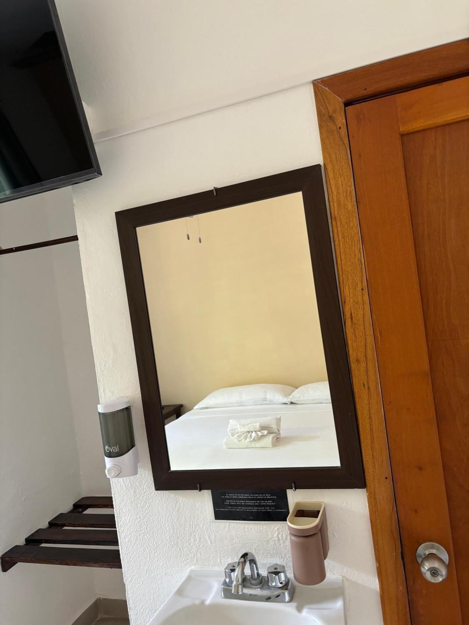 Hotel La Diosa Kali Front 3*