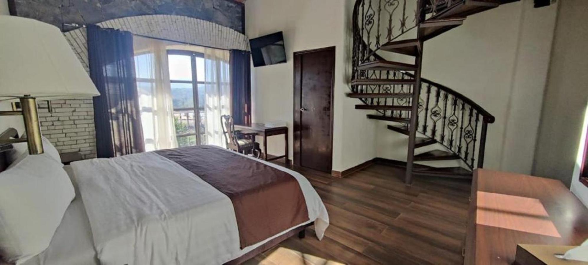 Hotel Santa Cecilia La Mora Huasca *