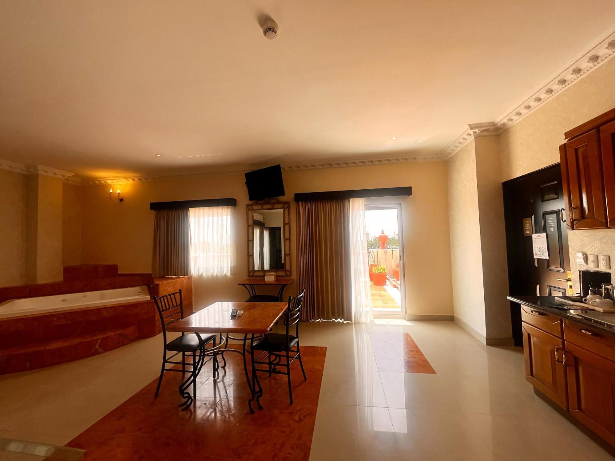 Hotel Palacio Maya