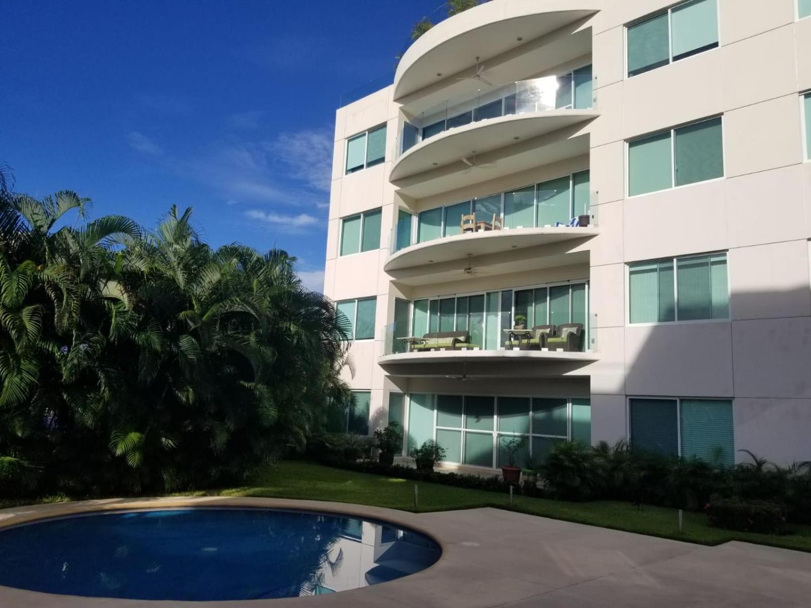 Perfectly Located Spacious With 2 Balconies Apartment *
