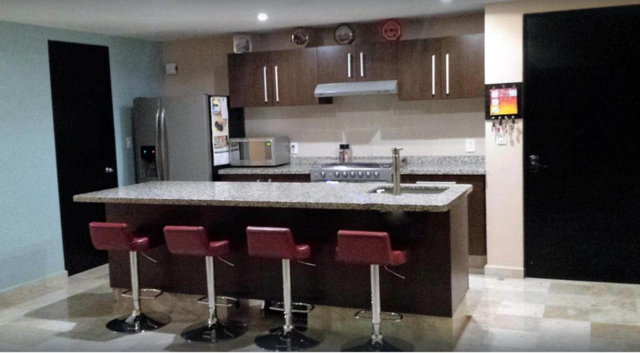 Apartment Perfectly Located Spacious With 2 Balconies