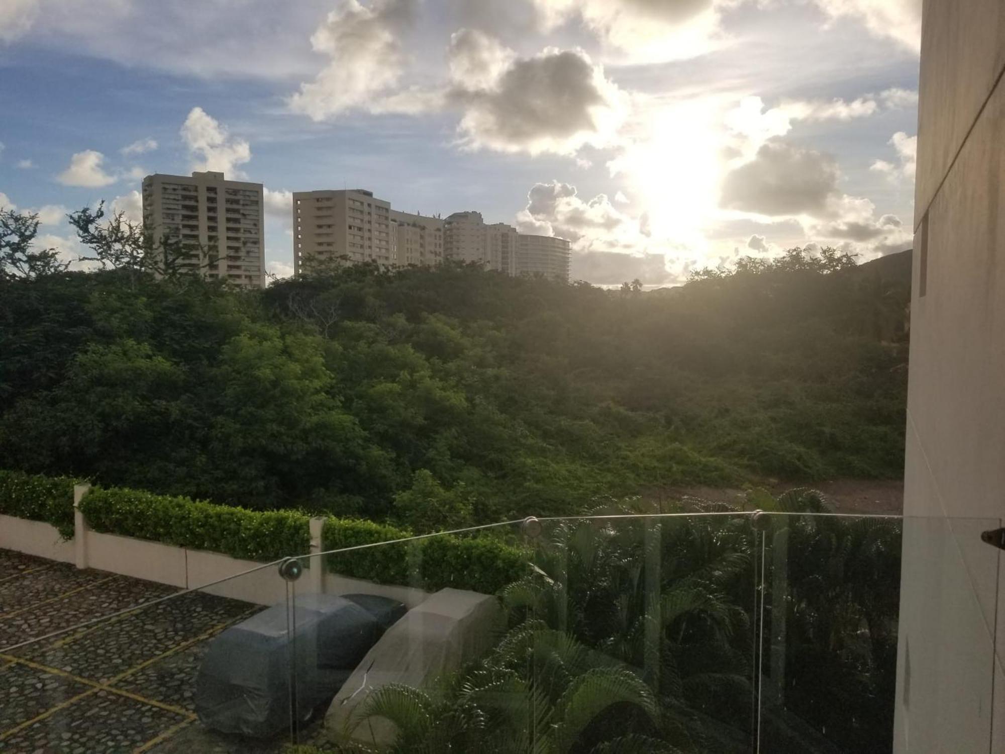 Perfectly Located Spacious With 2 Balconies * Ixtapa (Guerrero)