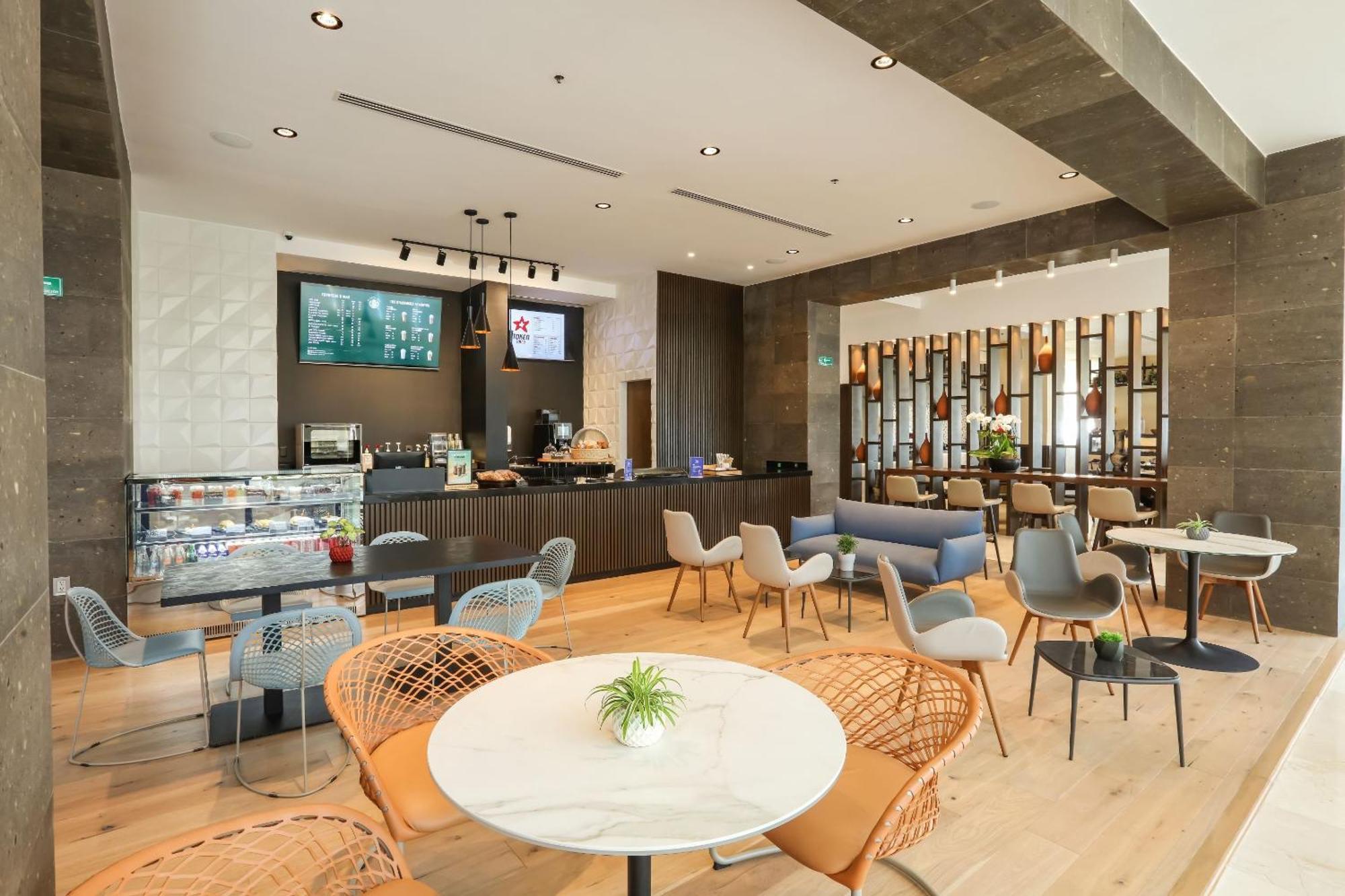 Camino Real Hotel 5*