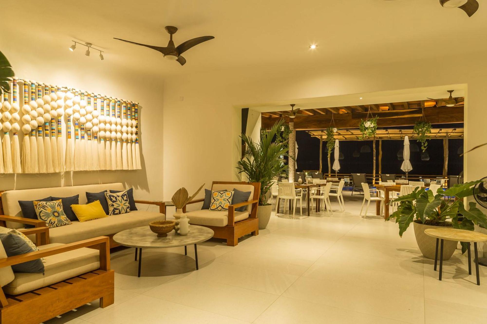 Ysuri Hotel *