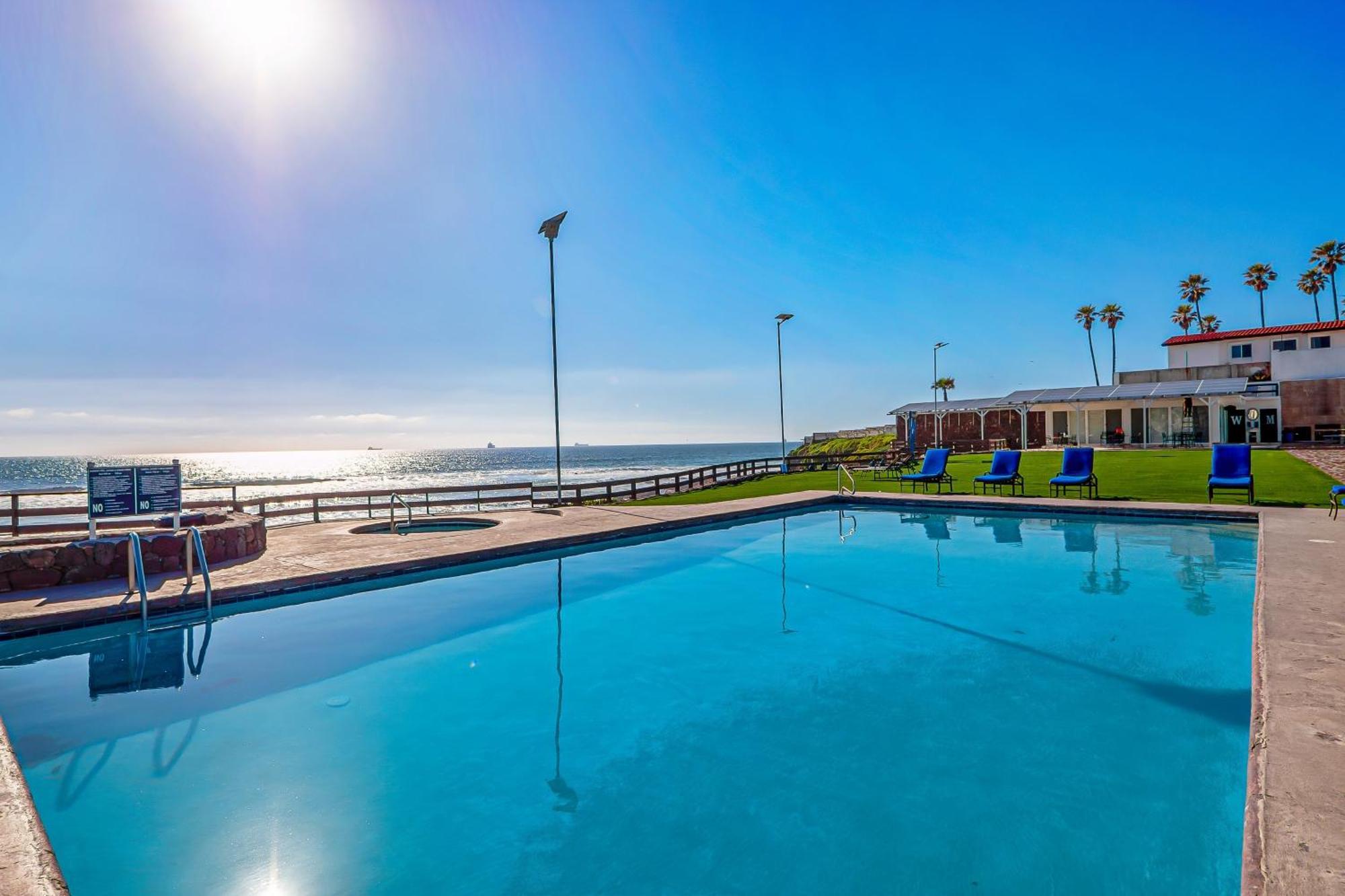 Jr 3 - Playa Arcangel * Rosarito