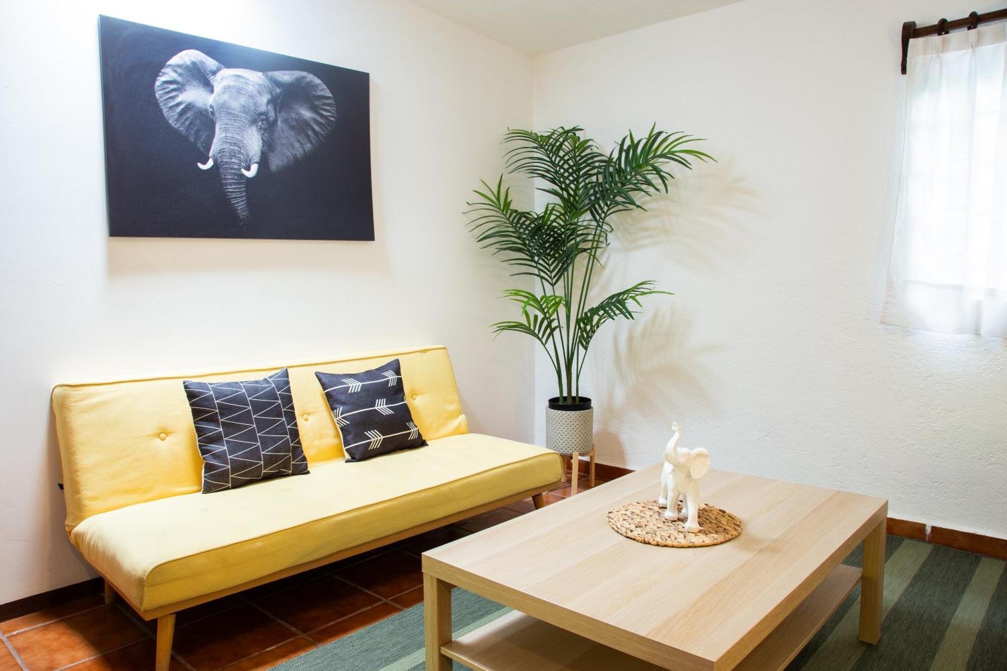 Apartment Ganesha House