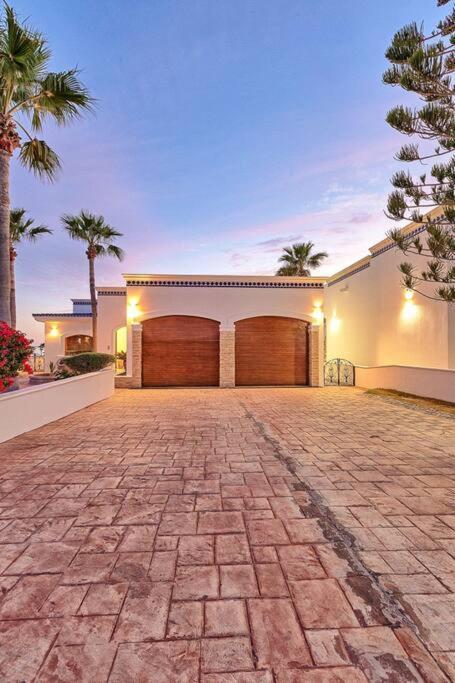 Luxury Ocean View On Sandy