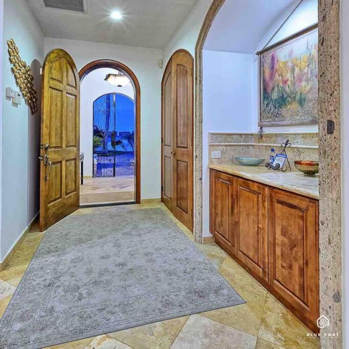 Luxury Ocean View On Sandy Villa *