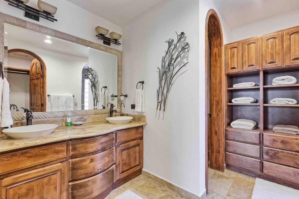 Villa Luxury Ocean View On Sandy *