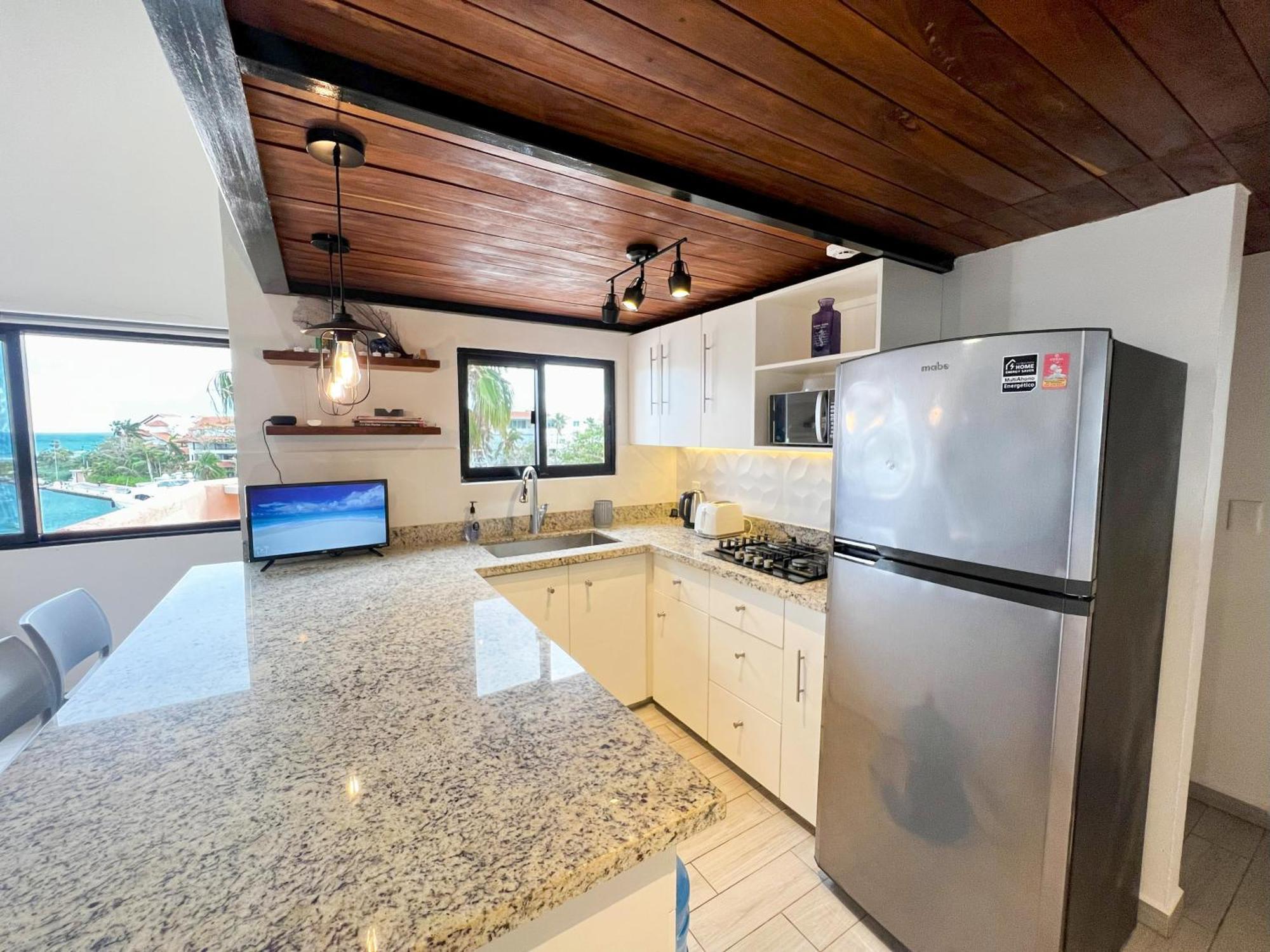 Ocean & Marina Views,affordable,spoil Yourself! *