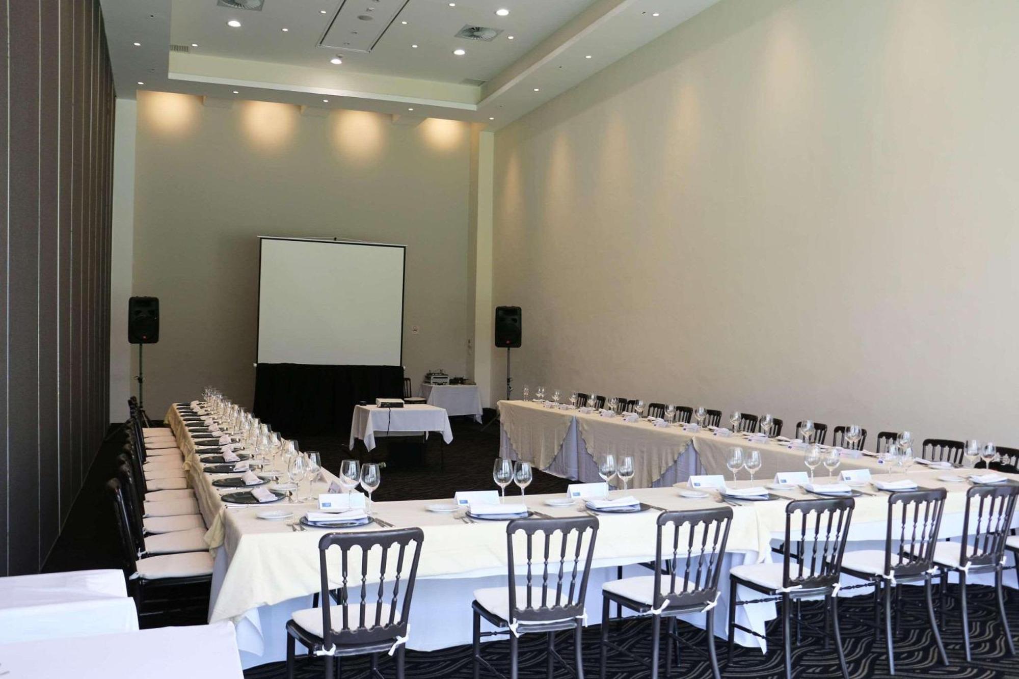 Radisson Poliforum Plaza