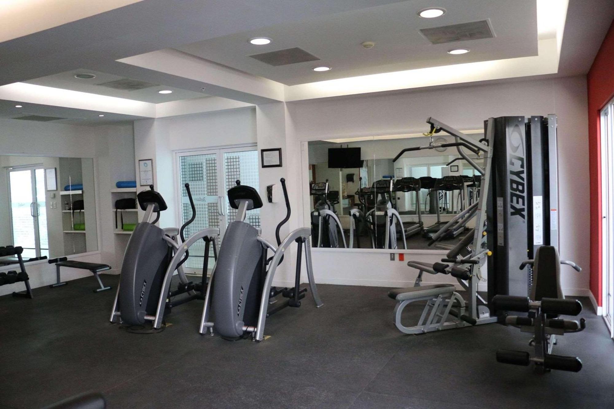 Radisson Poliforum Plaza 4* Leon