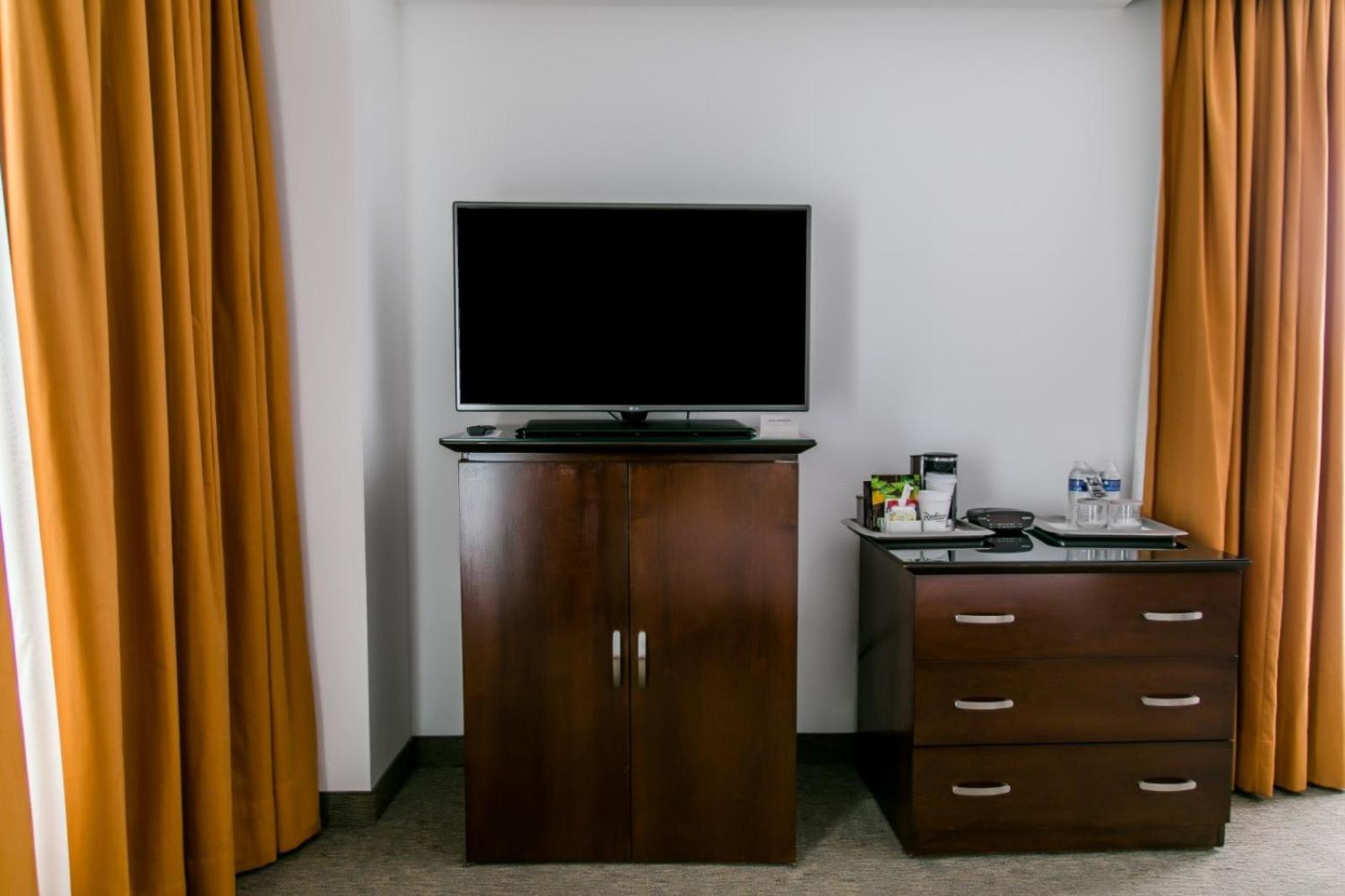 Radisson Poliforum Plaza 4* Leon
