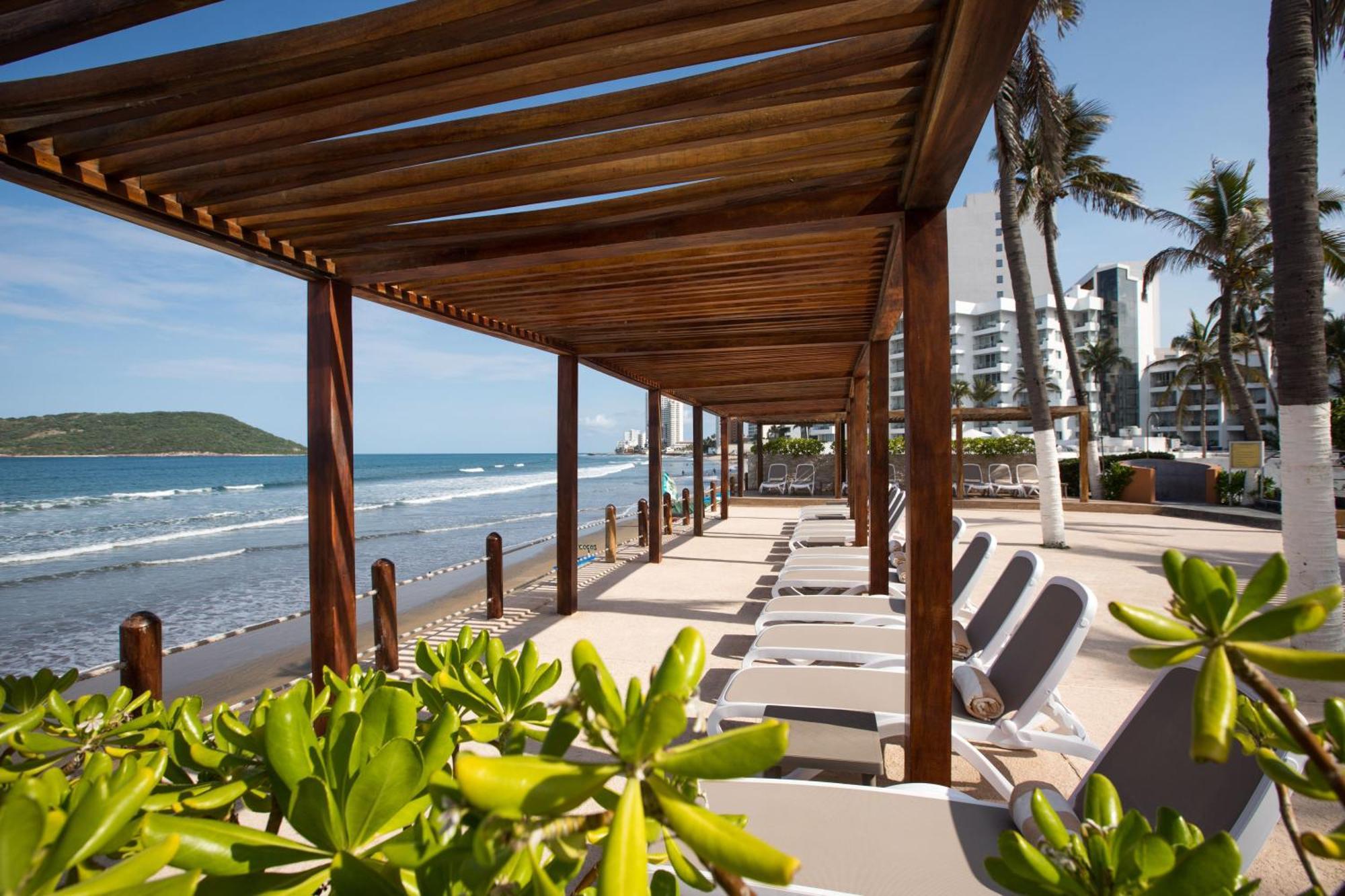 Costa De Oro Hotel 3*