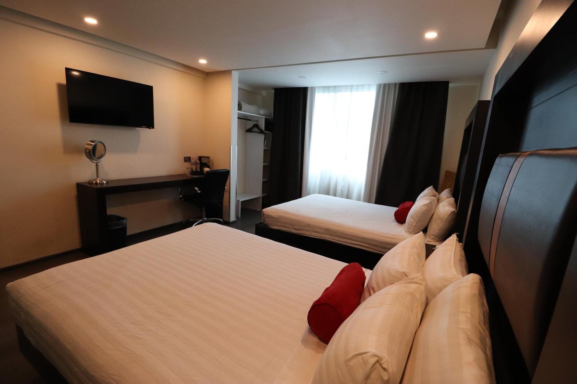 Western Metepec & 4*