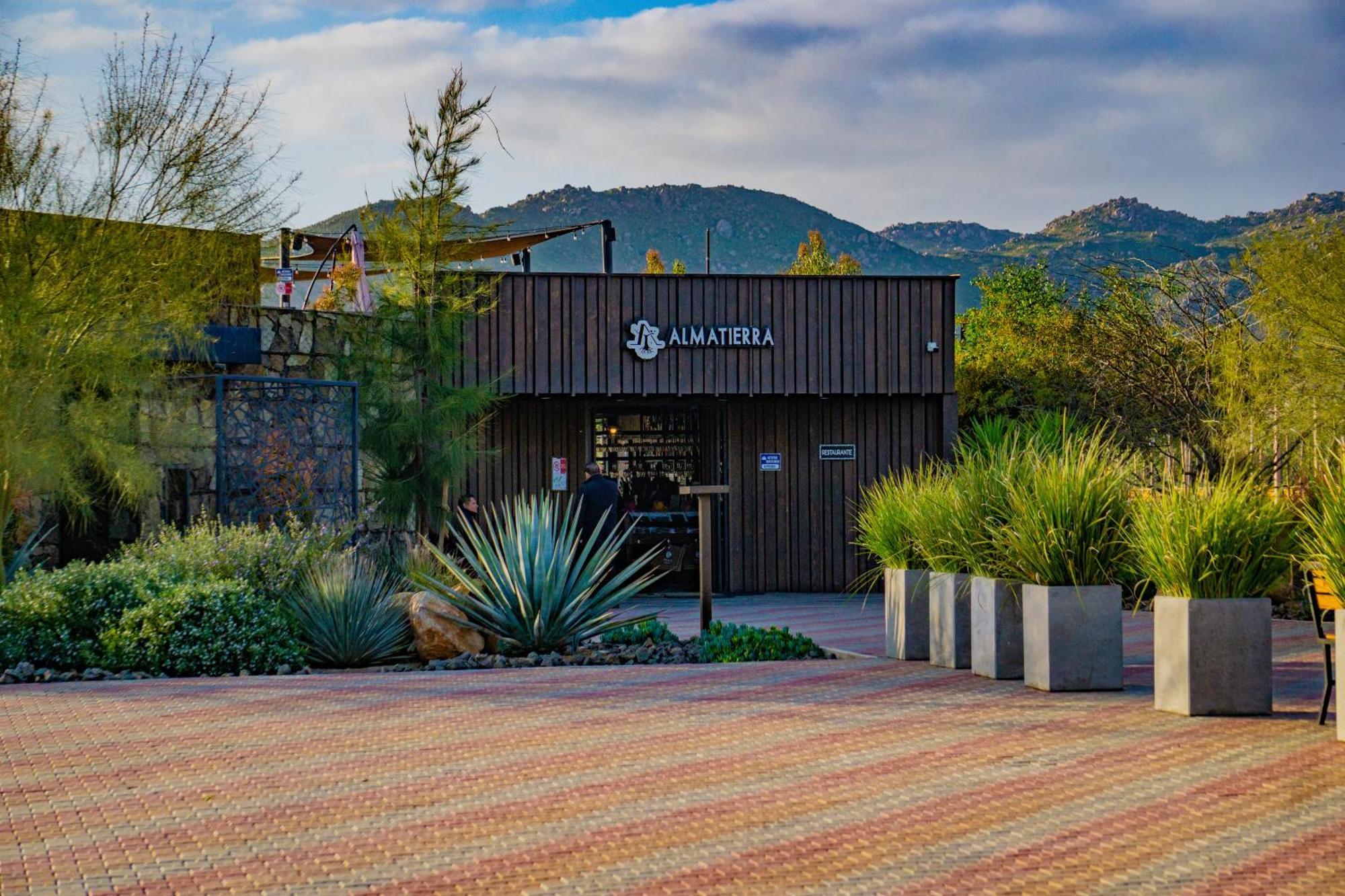 Hotel Ojo Azul Valle de Guadalupe