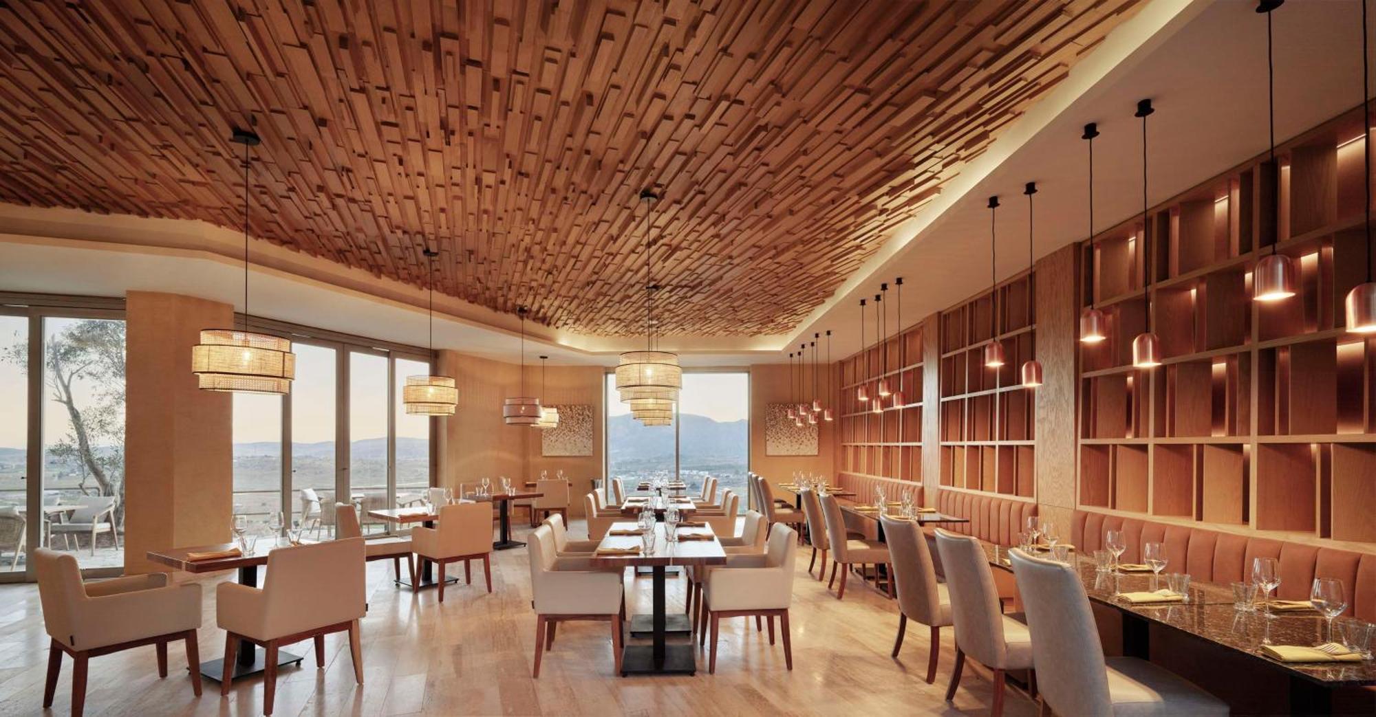 Banyan Tree Veya,