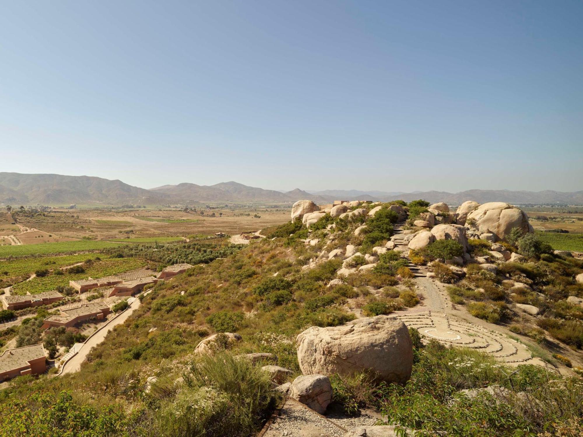 Banyan Tree Veya, - A Wellbeing & Wine Valle de Guadalupe