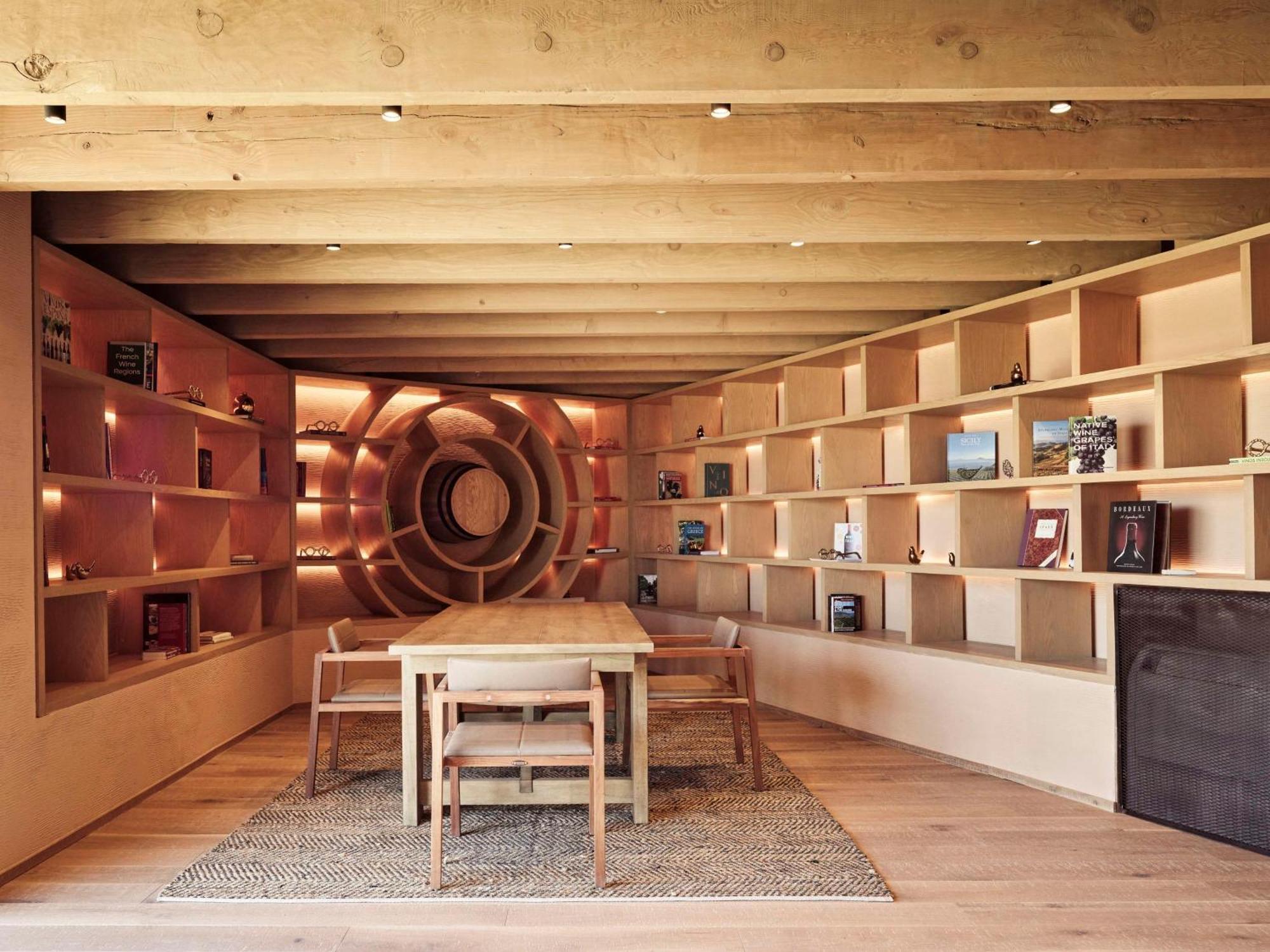 Banyan Tree Veya,