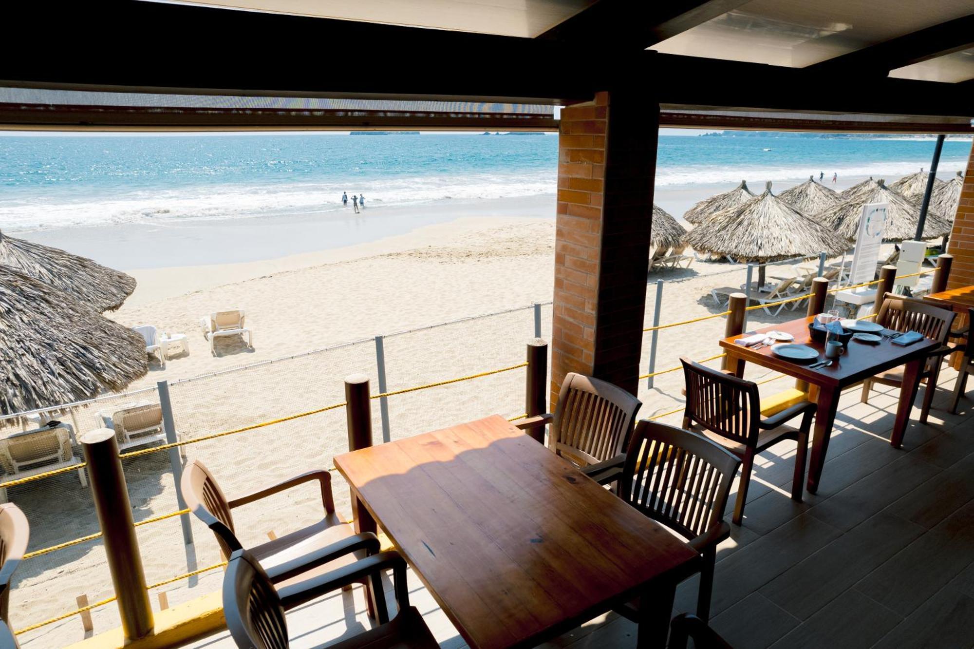 Ixtapa By Ihg Resort 4*